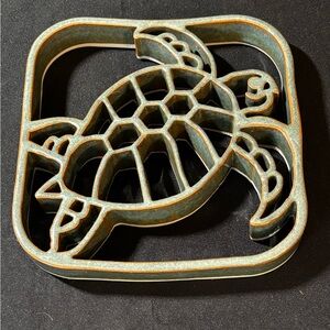 Sea Turtle Ceramic Trivet Home Decor Bay Pottery Virginia USA Green & Brown 6.5"